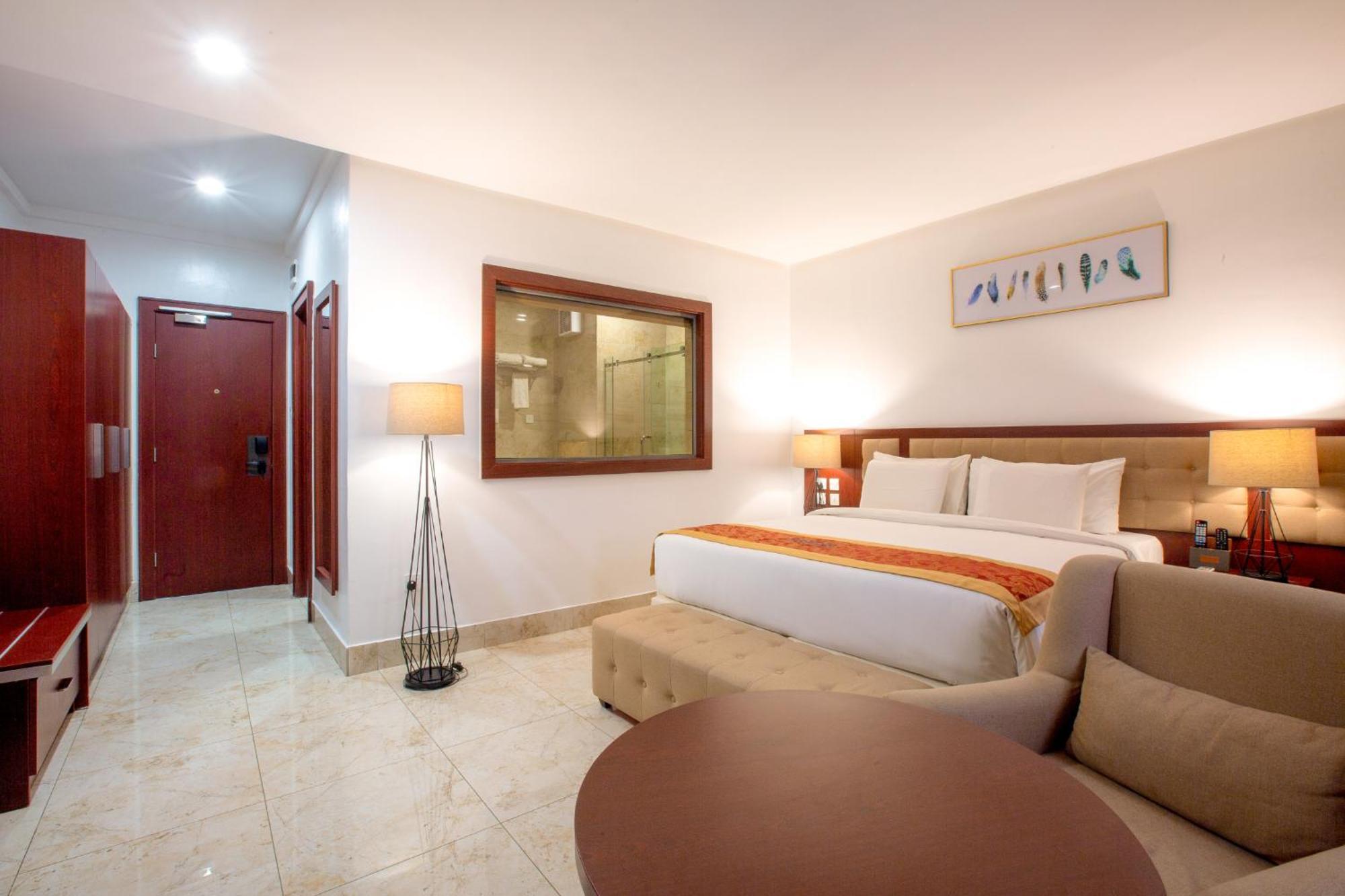 Johnwood Hotel By Bolton Abuja Exterior photo