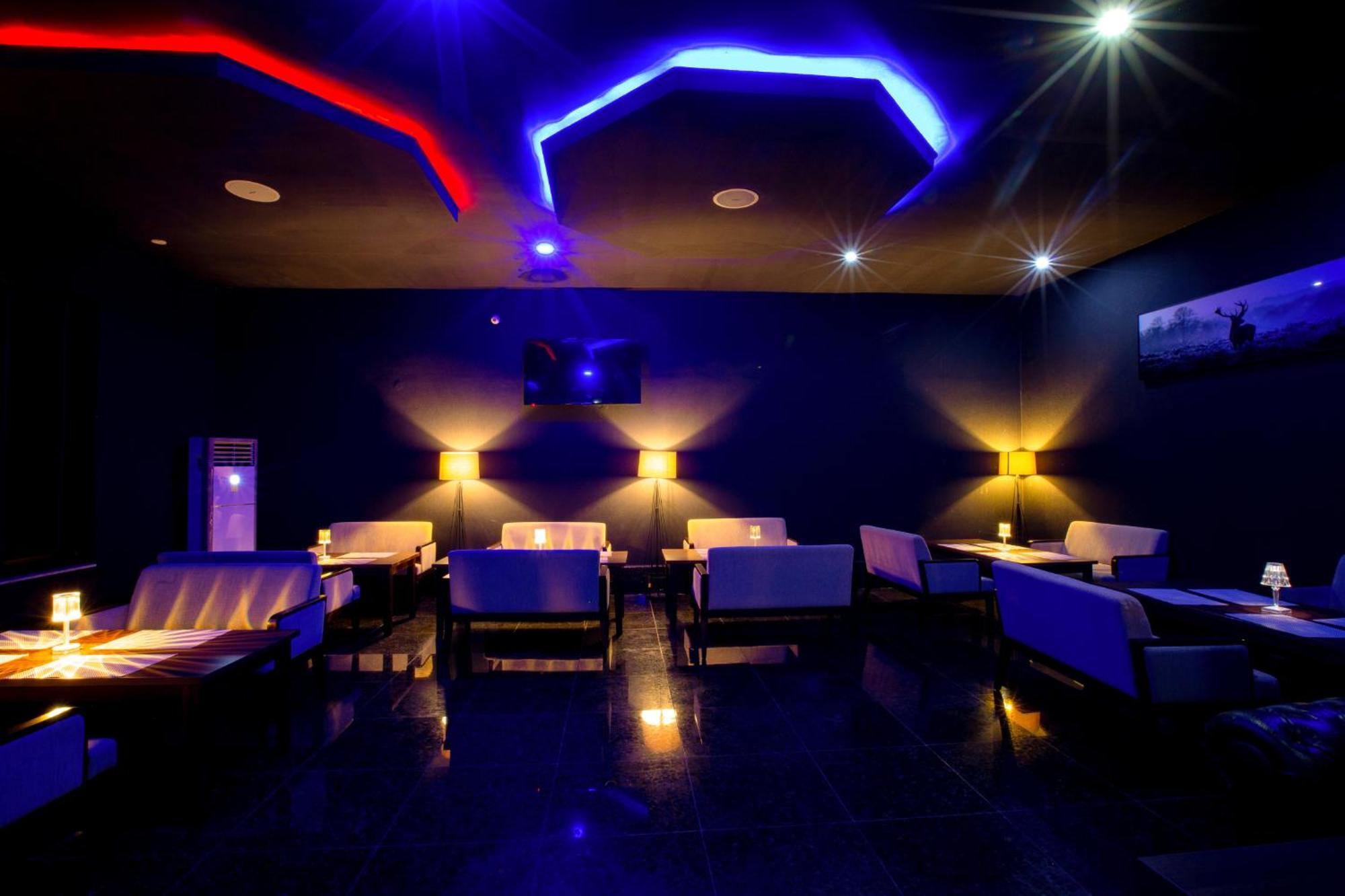 Johnwood Hotel By Bolton Abuja Exterior photo